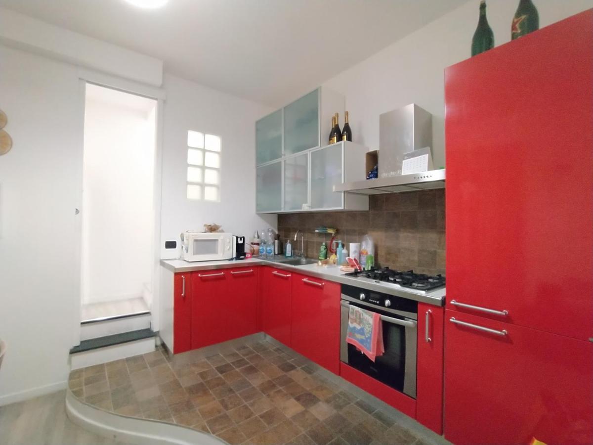 Appartamento In Centro Savona Luaran gambar