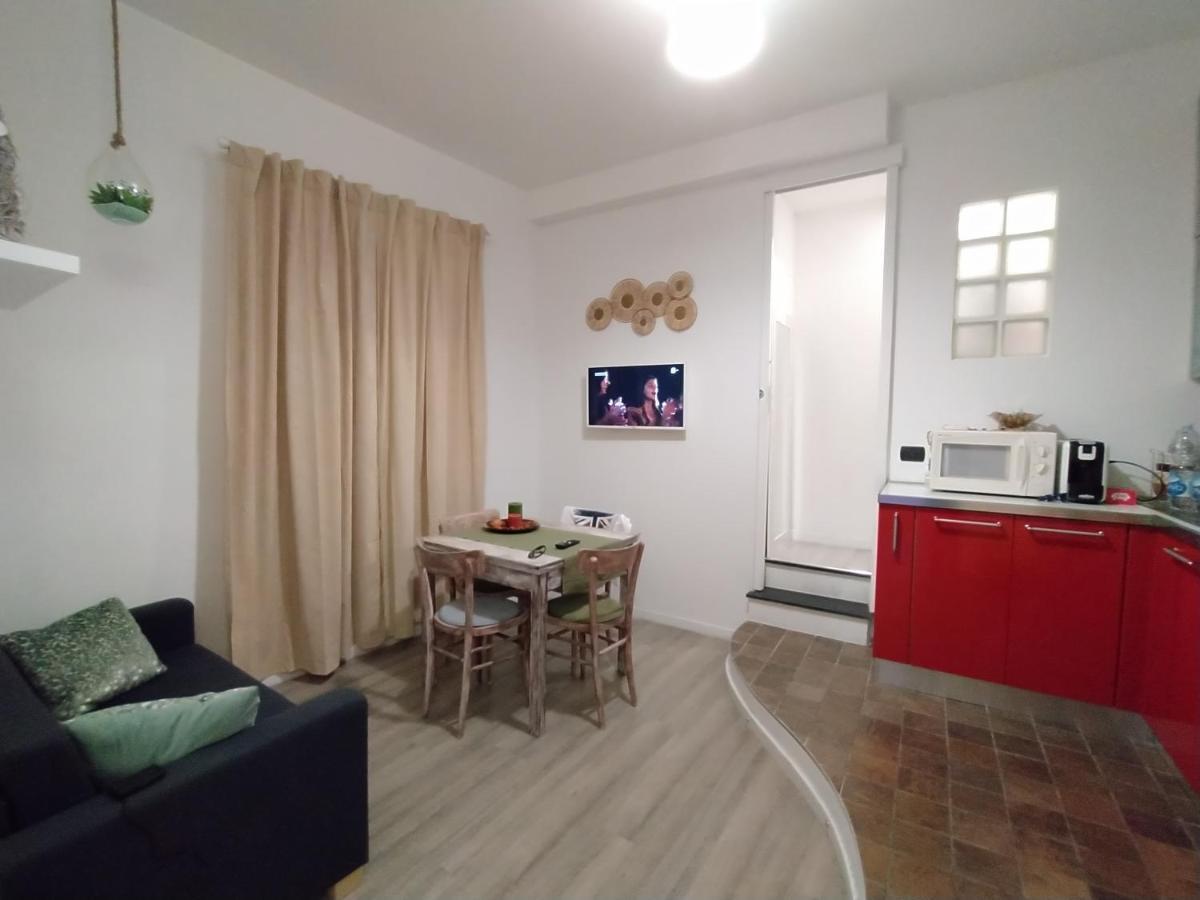 Appartamento In Centro Savona Luaran gambar