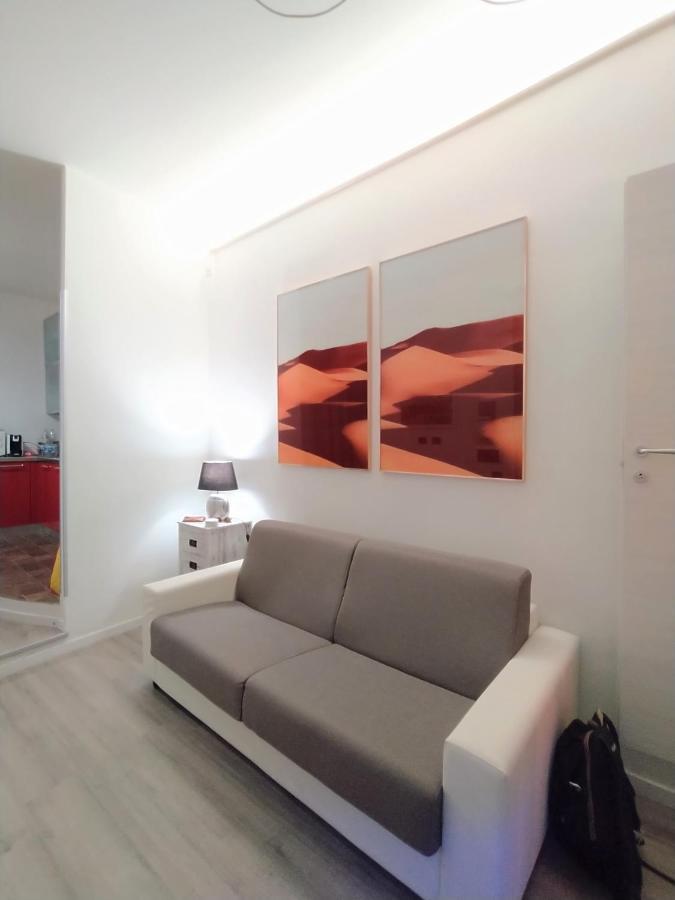 Appartamento In Centro Savona Luaran gambar