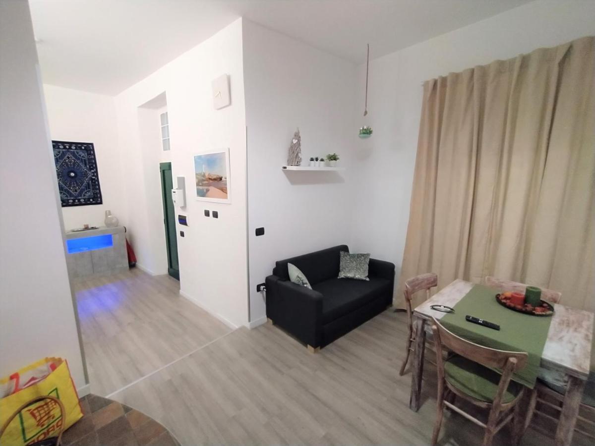Appartamento In Centro Savona Luaran gambar