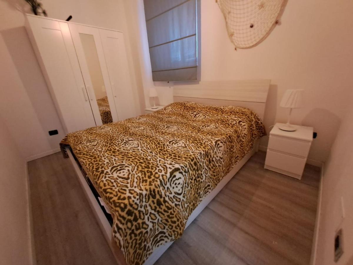 Appartamento In Centro Savona Luaran gambar